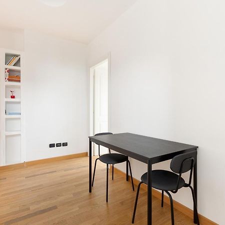 Milan Comfy Apartment X3 - With Balcony Exteriör bild