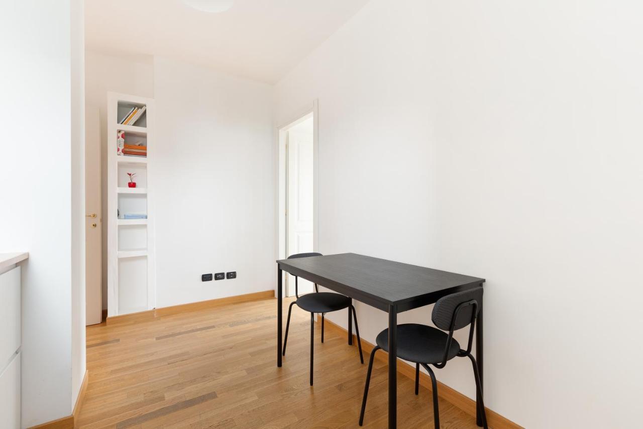 Milan Comfy Apartment X3 - With Balcony Exteriör bild