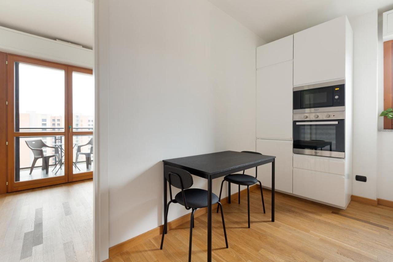 Milan Comfy Apartment X3 - With Balcony Exteriör bild