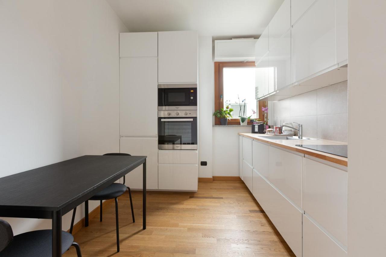 Milan Comfy Apartment X3 - With Balcony Exteriör bild