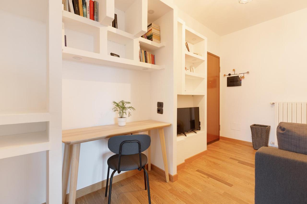 Milan Comfy Apartment X3 - With Balcony Exteriör bild