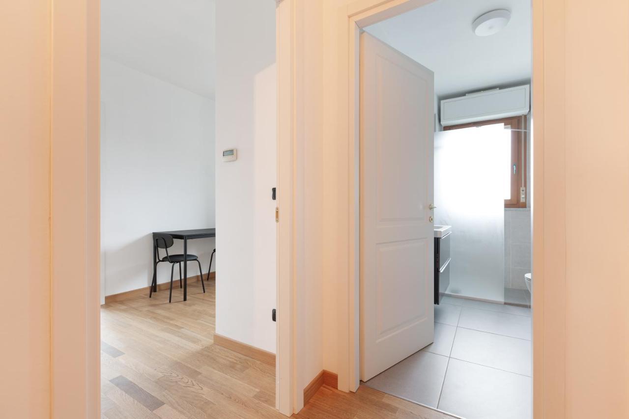 Milan Comfy Apartment X3 - With Balcony Exteriör bild